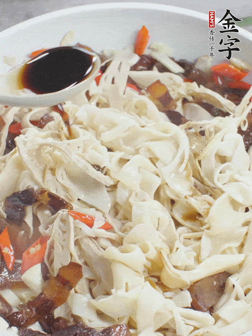 下糯米筍，淋一點生抽、蠔油調味。