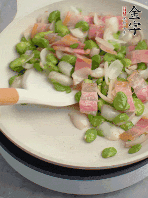 勾薄芡出鍋。