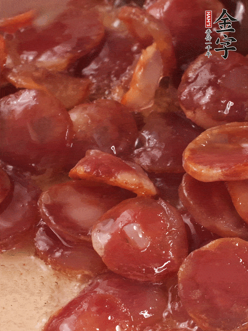 絲苗米洗凈后，用1.5倍水煮至6分熟（偏硬的質(zhì)地），網(wǎng)篩撈起瀝干水分備用。